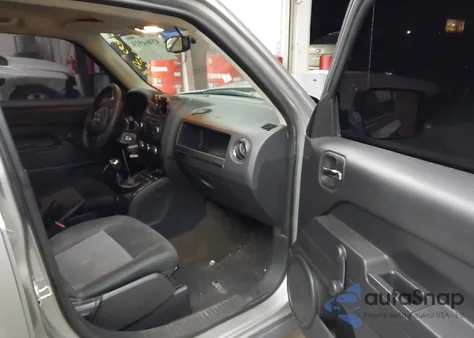 2015 Jeep Patriot Sport z USA, uszkodzony, nr VIN 1C4NJPBA8FD328320